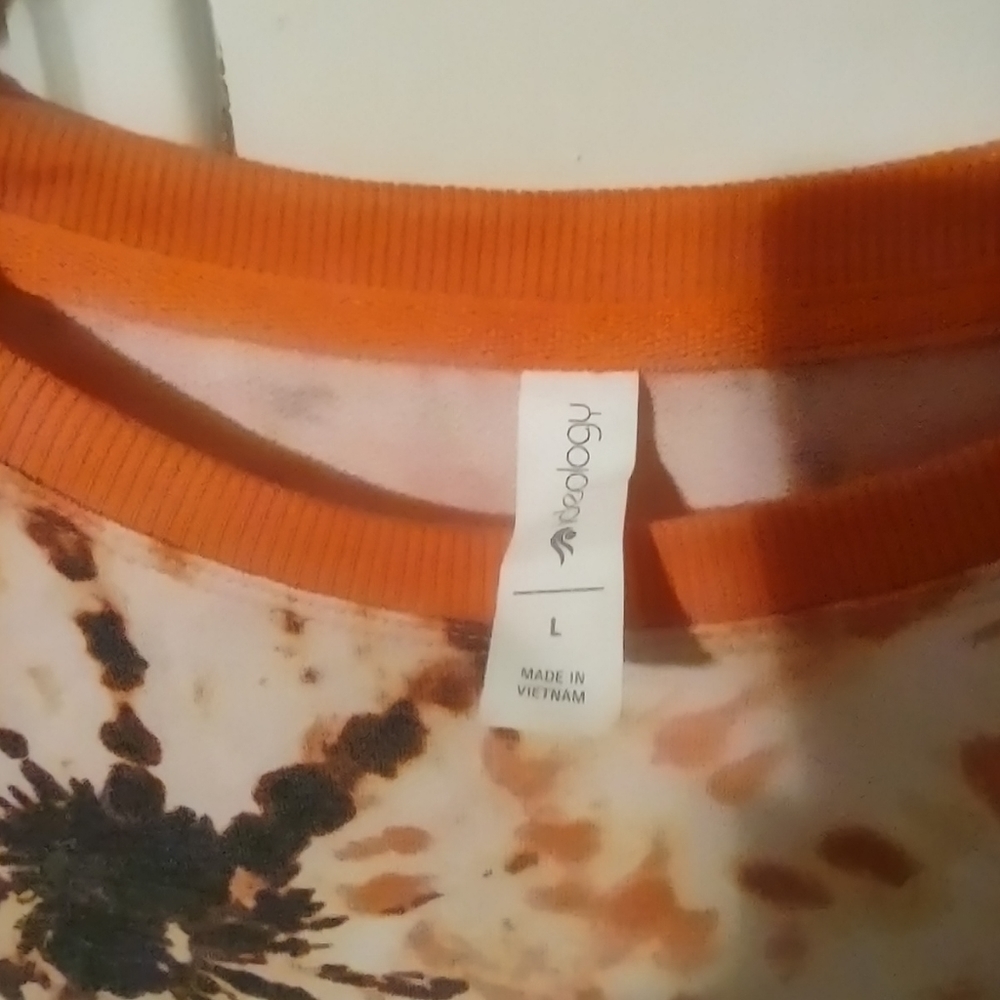 Ideology Women's Tie Dye Crew Neck Elbow Sleeves - Picture 2 of 4